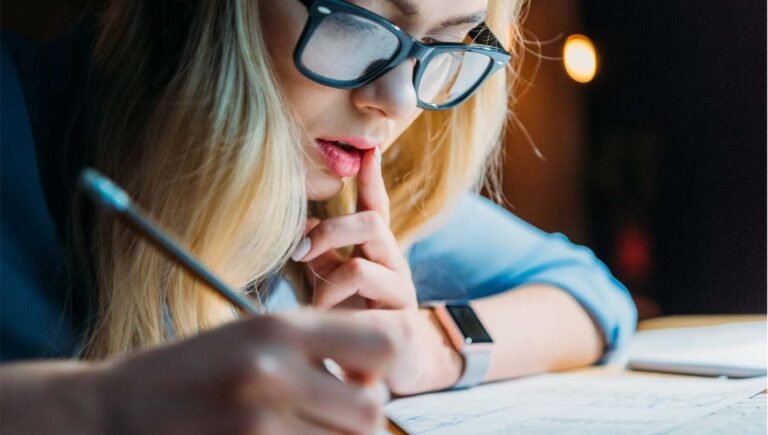 Was ist eine Deutungshypothese? – Alles was du wissen musst Was ist eine Deutungshypothese? – Alles was du wissen musst